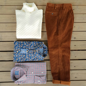pantalone in velluto marrone, maglia collo alto di lana bianca, camicie fantasia da uomo di marca barba napoli in vendita presso unionmoda