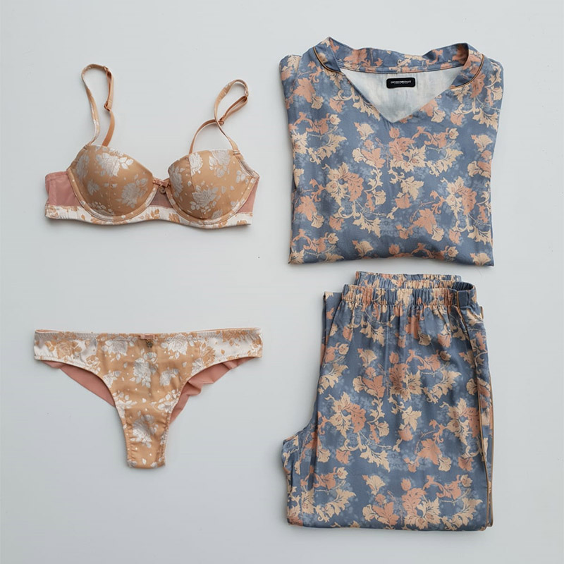 outfit intimo donna a fantasia, reggiseno mutande e pigiama