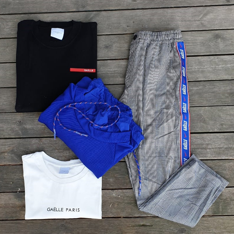 outfit gaelle uomo con felpa, pantalone, maglia e t-shirt in vendita a unionmoda