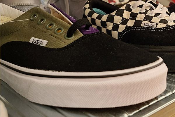 <b>VANS</b>